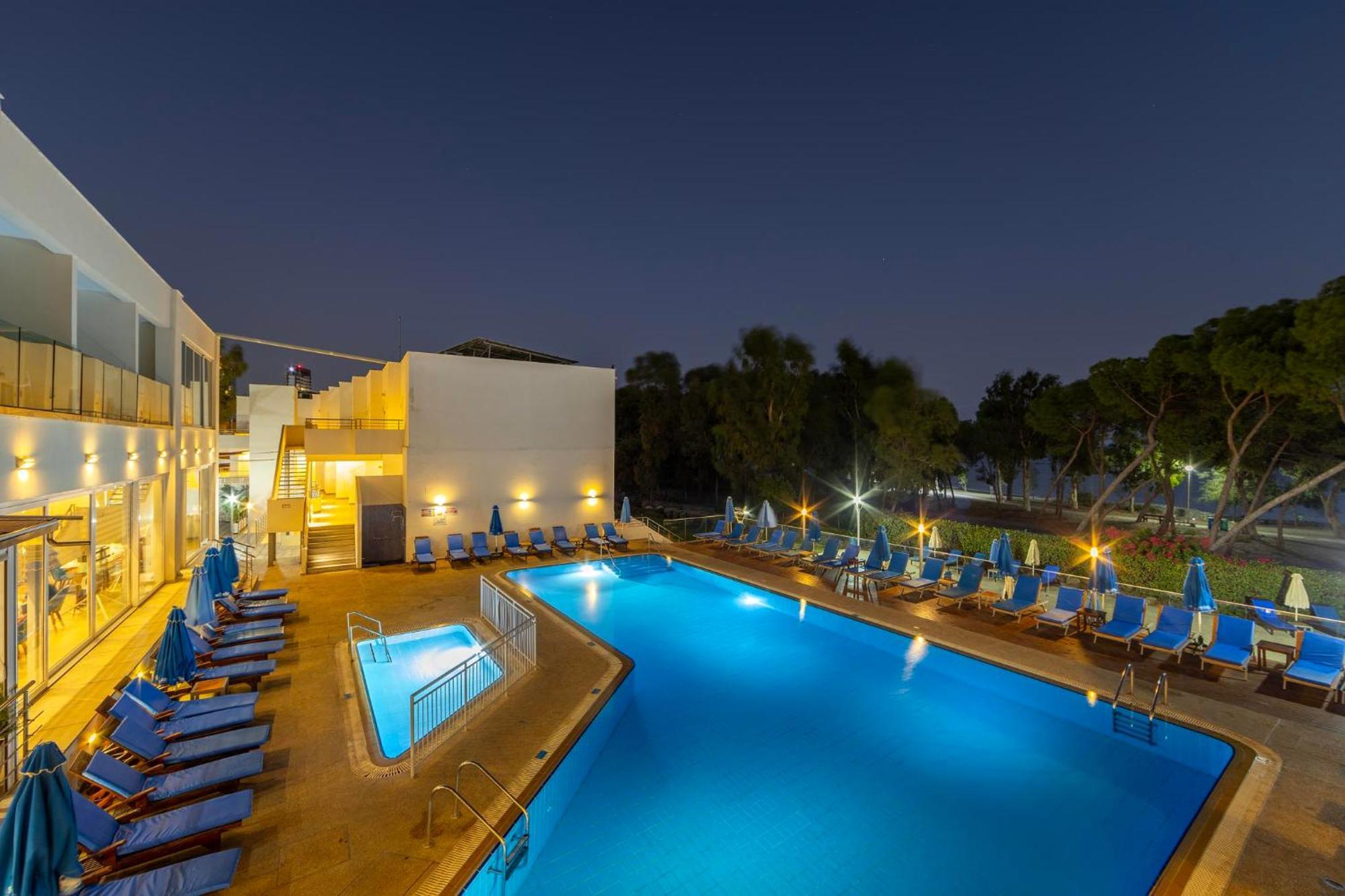 Park Beach Hotel Limassol Exterior foto